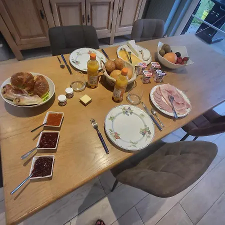London Proche Du Circuit Bed & Breakfast